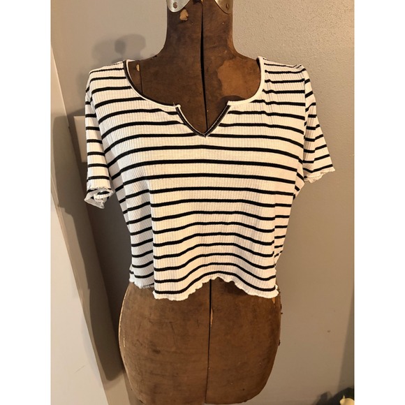 SHEIN Tops - SHEIN CURVE Black White Stripe V-Neck Cropped Ribbed T Shirt Top Plus Size 2XL
